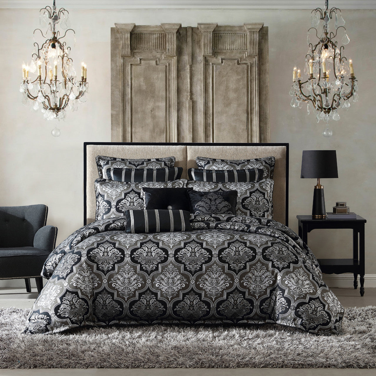 Experience the allure of European elegance with the Chamonix Silver Quilt Cover Set. Crafted to perfection, this luxurious bedding ensemble is meticulously woven from high-quality 100% polyester fabric.
