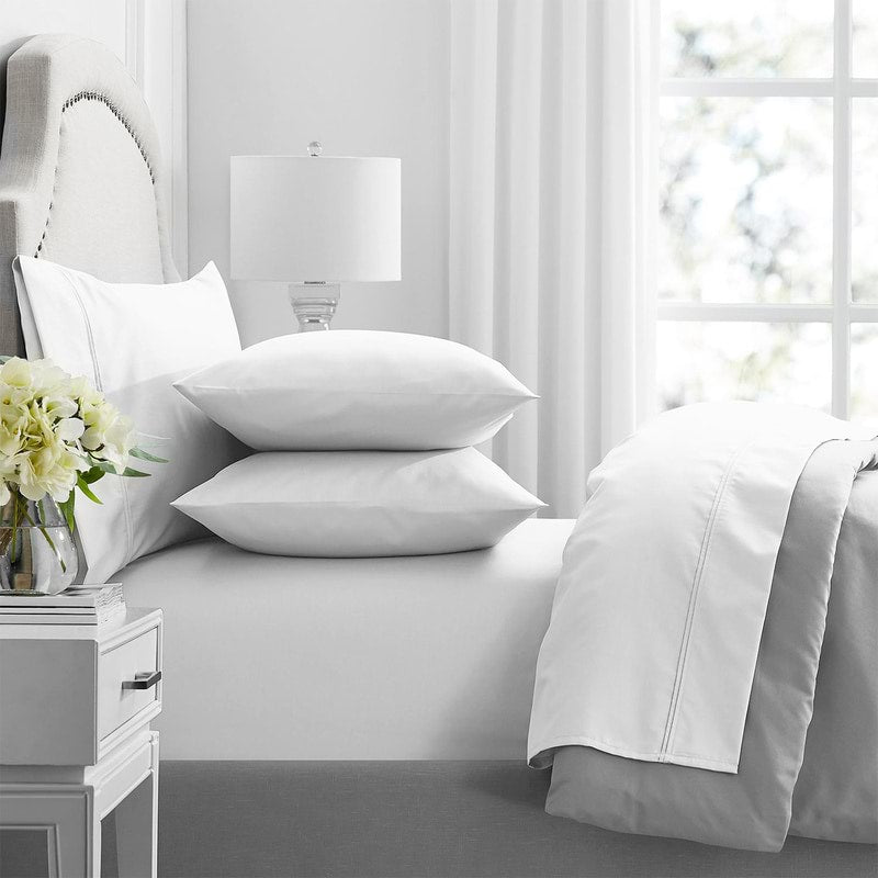 The 1000 thread Egyptian Cotton Sheet Set White will provide the most perfect sleep in a fashionable way. Features superior lustrous touch of the world's finest cotton, while benefiting from the comfort of natural cotton breathability.