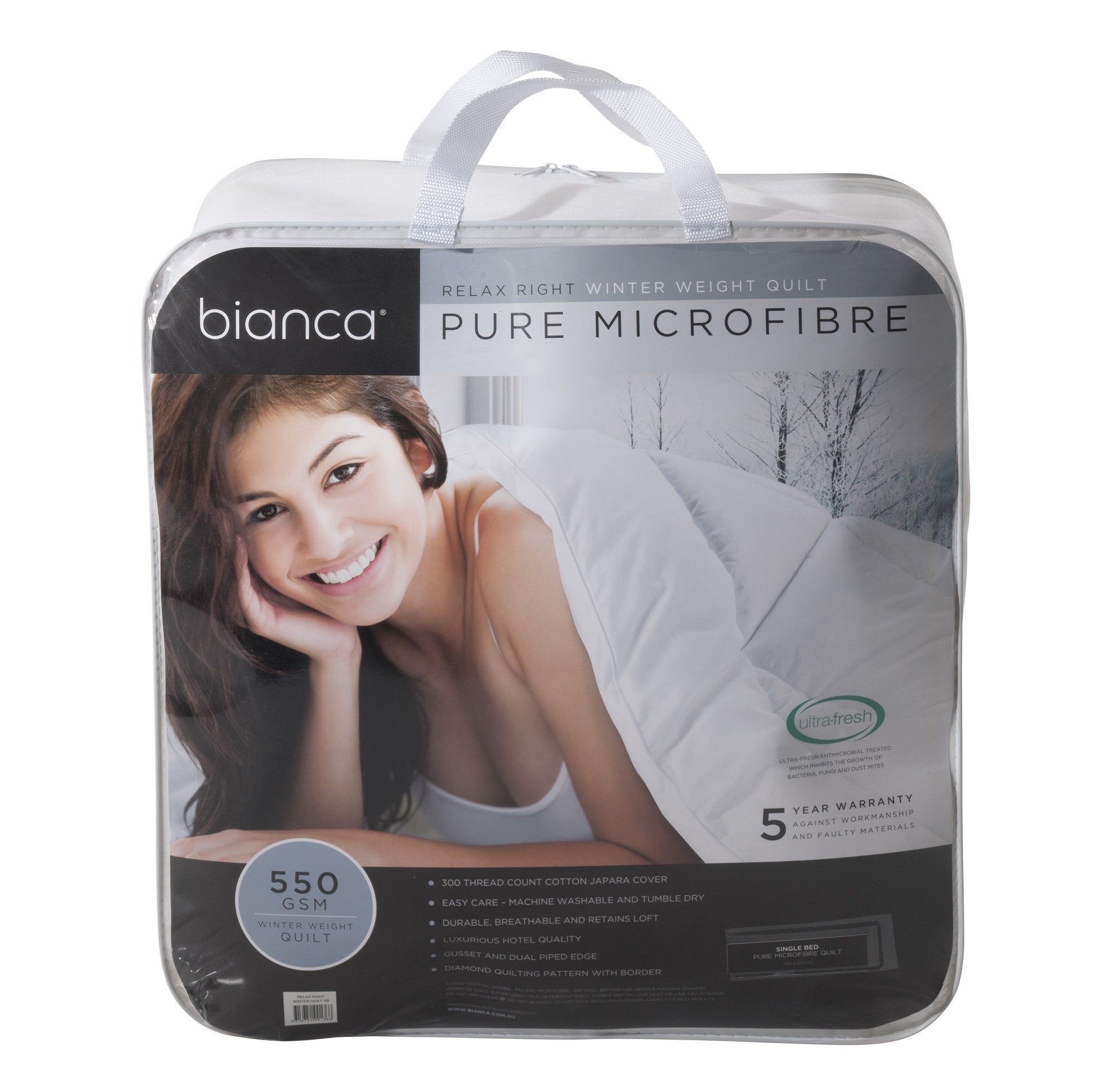 The Relax Right Winter weight 550gsm quilt is filled with super soft microfibre and encased in a 300 thread count cotton japara cover. Quilted with a diamond quilting pattern and finished with a satin piped edge.