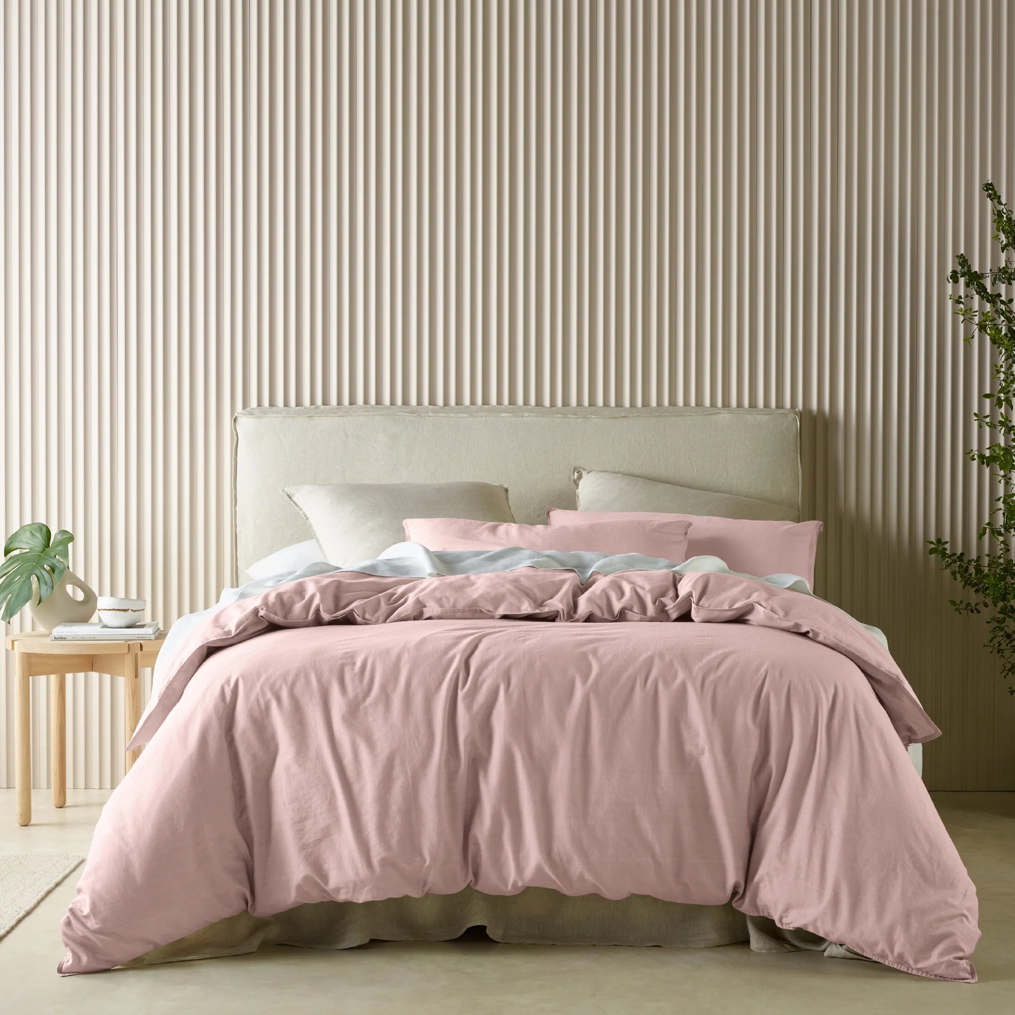 The Acacia range is made from super soft washed cotton percale fabric. An easy-care quilt cover set that requires very minimal ironing. It also features a trendy tailored edge with twin needle stitching to complete the look.