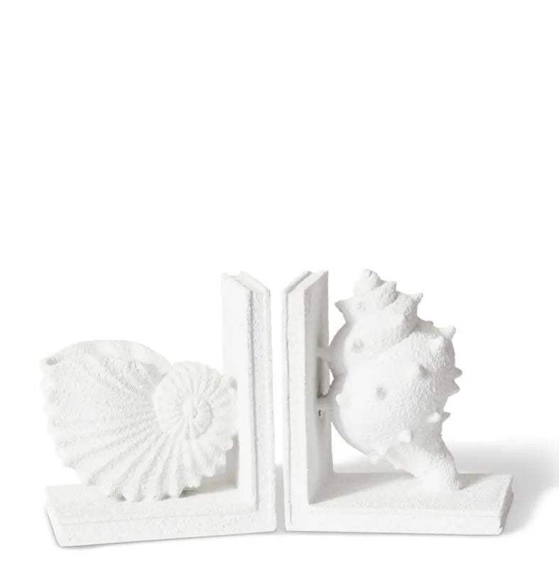 Enhance interiors with decorative ornamental pieces, whether it be with sculptures, picture frames, bowls or trays… the list goes on