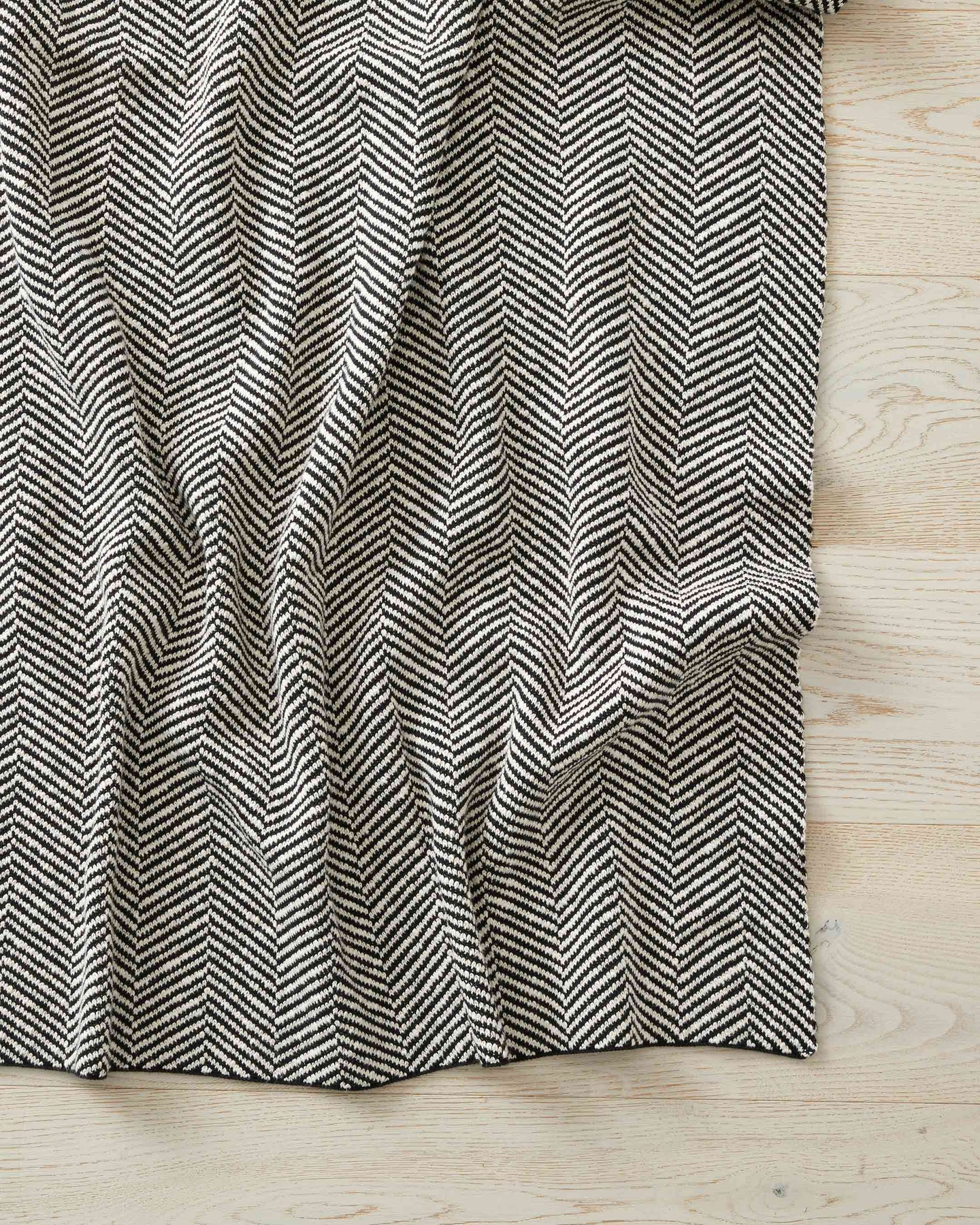 The Onyx colourway of Solano will add subtle texture and pattern to your space.