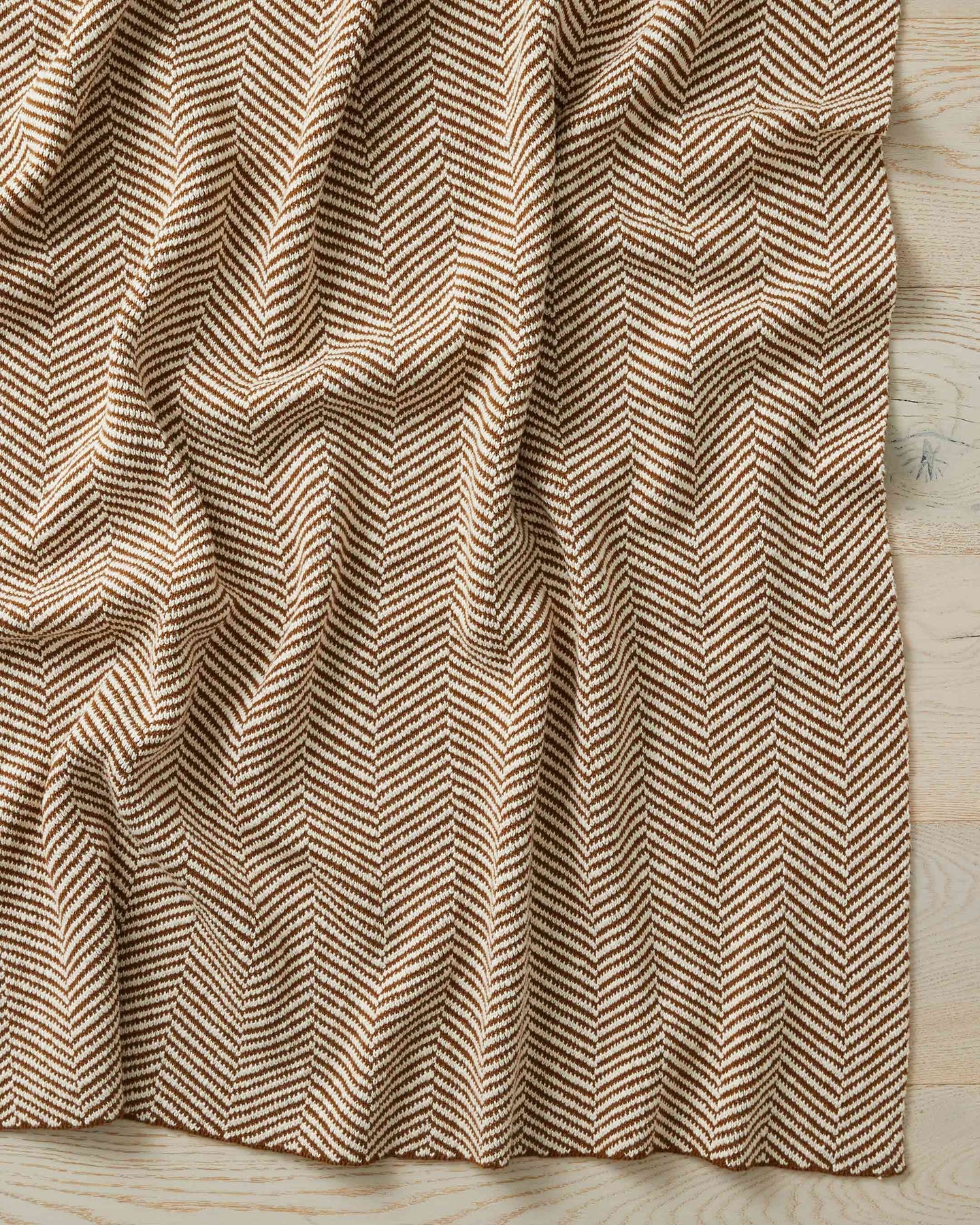 Our Solano throws style effortlessly, pairing beautifully with plain or contrasting pattern cushions, and draping with textural depth over sofas or bedding.