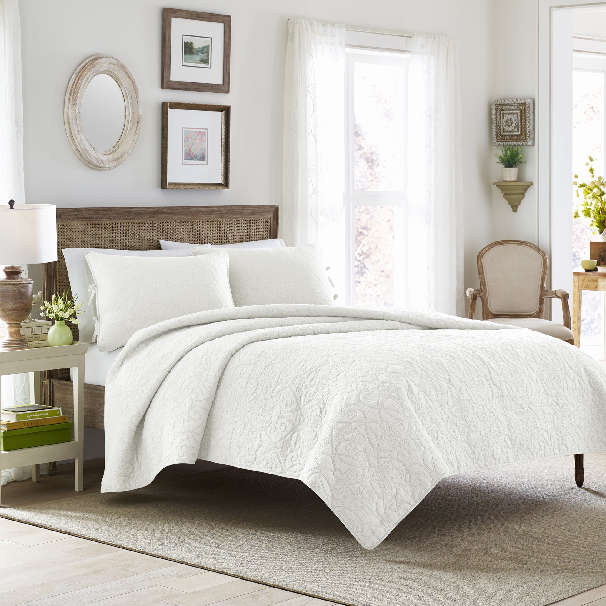 The Felicity Coverlet Set White by Laura Ashley is understated, airy and sophisticated, which will bring tranquility to any bedroom.