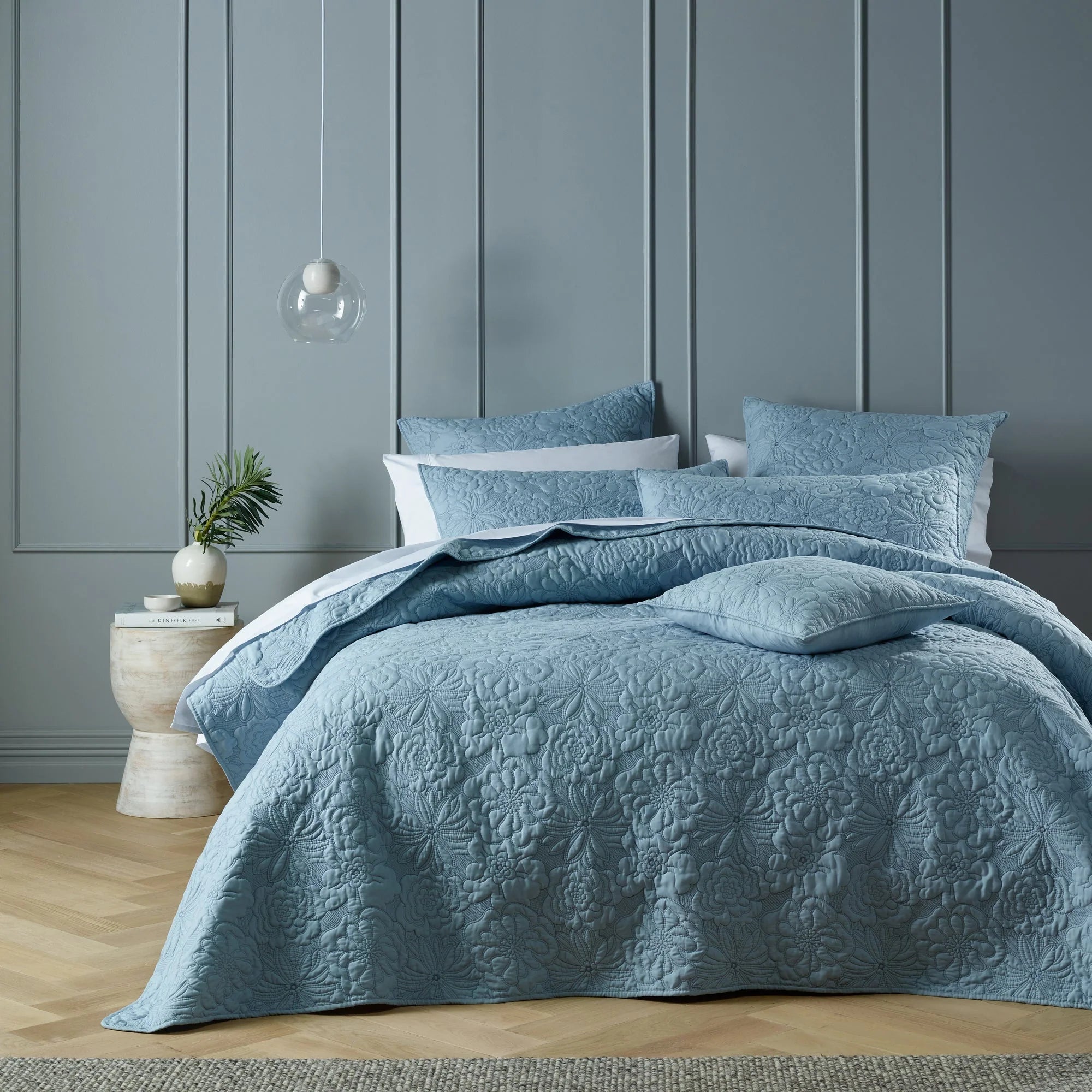 Introducing Sabrina, a truly stunning provincial blue bedspread that effortlessly merges classic charm with contemporary elegance.