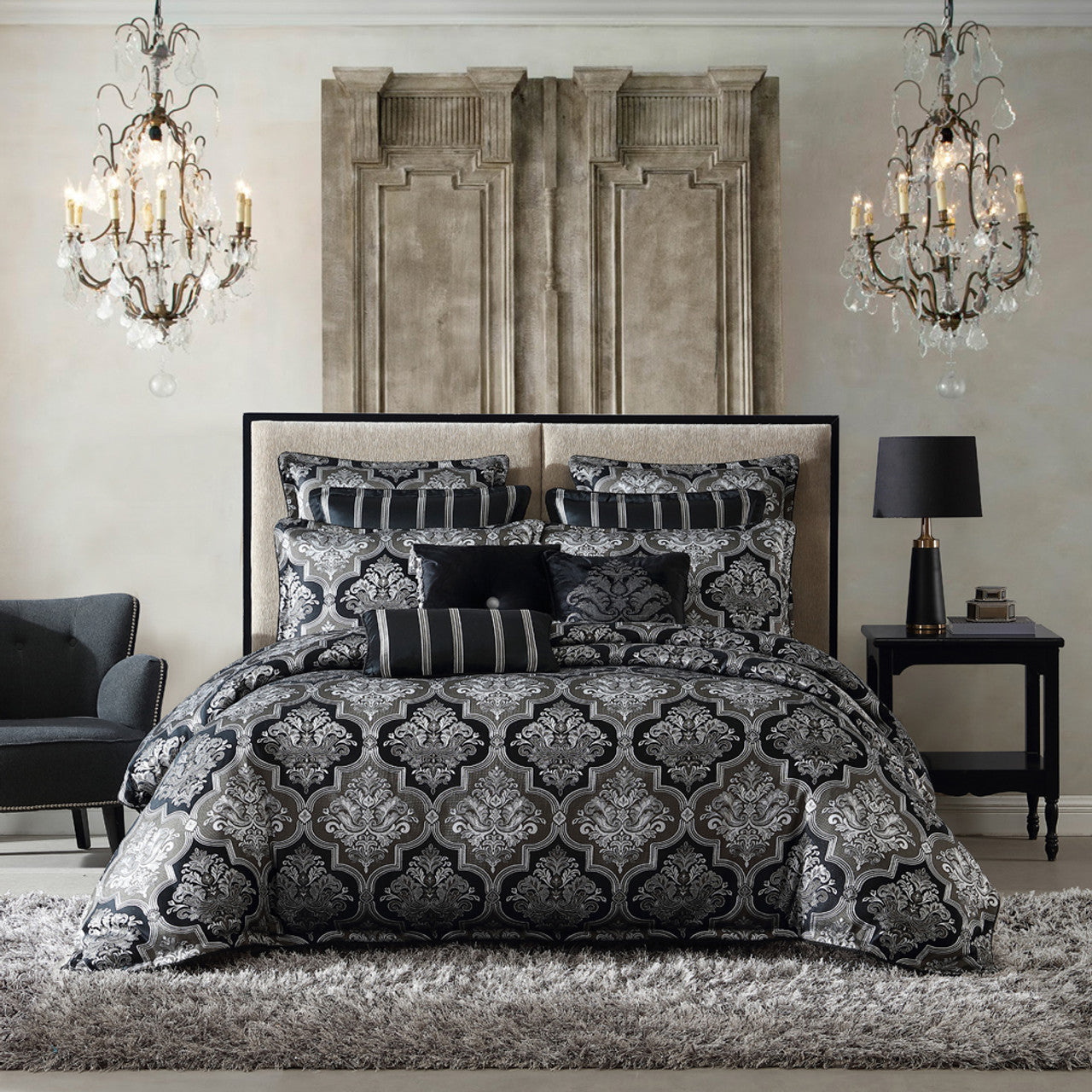 Experience the allure of European elegance with the Chamonix Silver Quilt Cover Set. Crafted to perfection, this luxurious bedding ensemble is meticulously woven from high-quality 100% polyester fabric. 