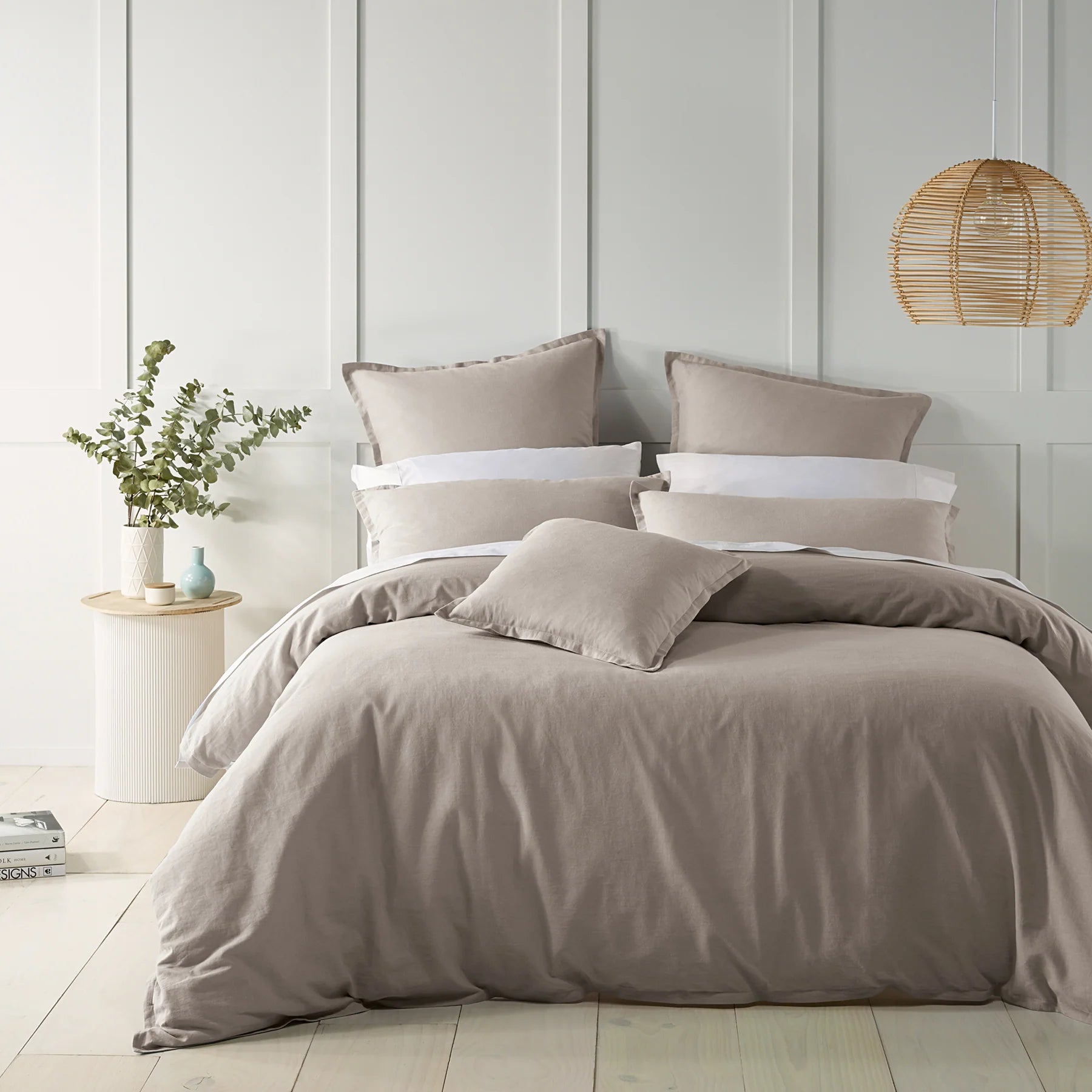 Give your bedroom that vintage look with Wellington. Luxuriously soft linen/cotton yarns continue to become softer after laundering and daily use. The fabric is pre-washed and pre-shrunk and requires minimal ironing.