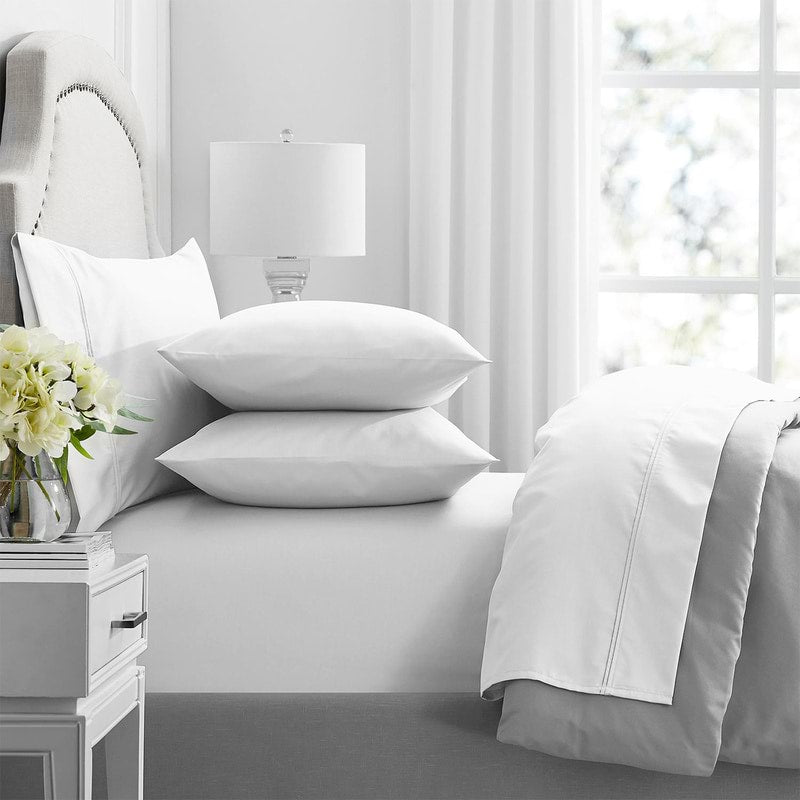 The 1000 thread Egyptian Cotton Sheet Set White will provide the most perfect sleep in a fashionable way. Features superior lustrous touch of the world's finest cotton, while benefiting from the comfort of natural cotton breathability. 
