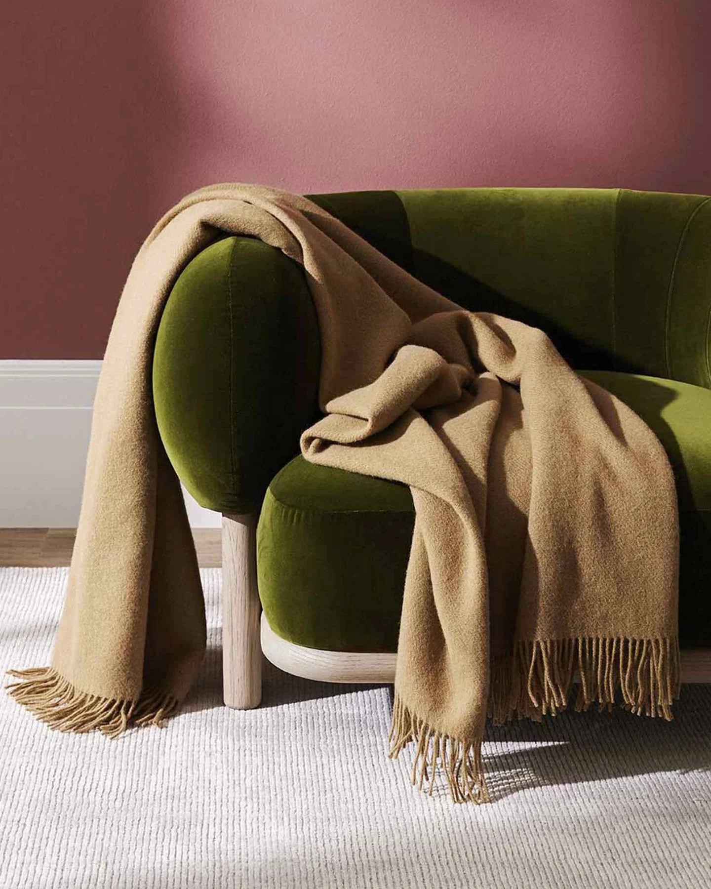 Made from 100% New Zealand lambswool, Nevis throw blankets in camel are simply luxurious. All of our throws make the perfect companion over cooler days and nights, and can also be enjoyed outdoors