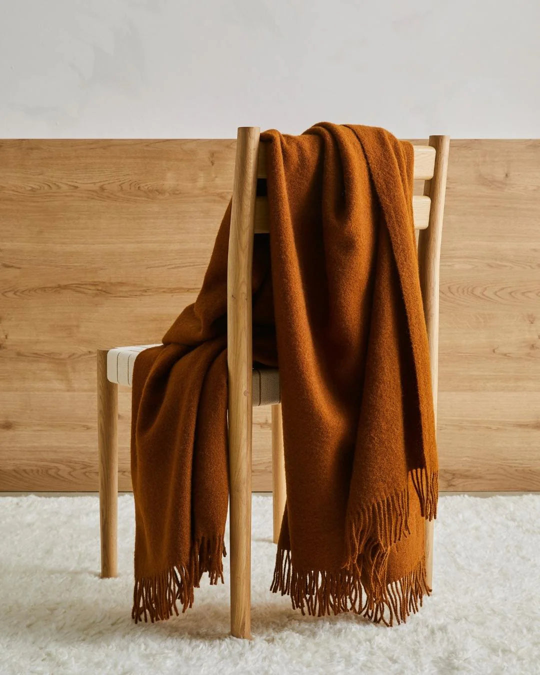 Made from 100% New Zealand lambswool, Nevis throw blankets in spice are simply luxurious. All of our throws make the perfect companion over cooler days and nights, and can also be enjoyed outdoors
