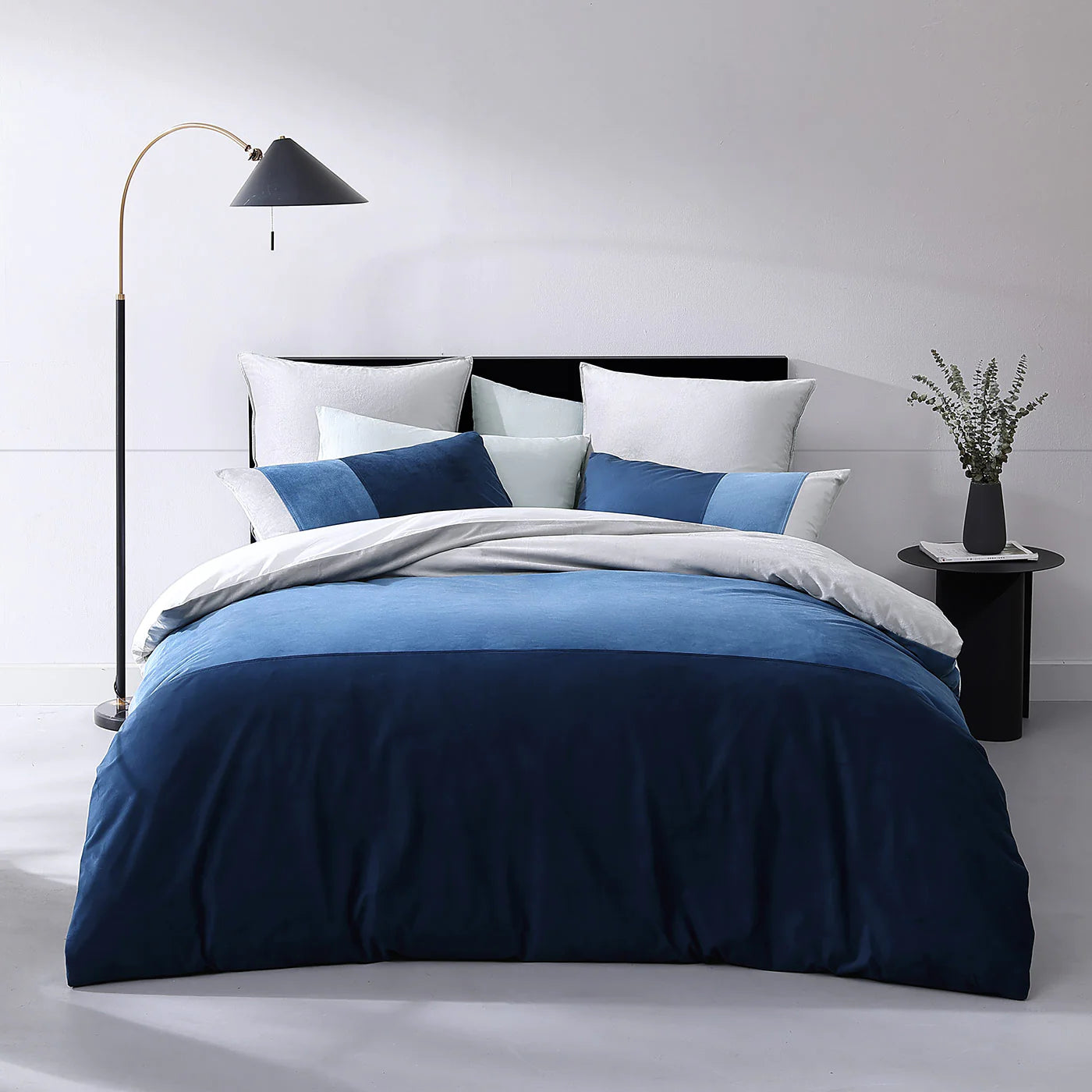 This Parker Blue Quilt Cover Set will have you feeling like royalty! With its ultra-plush velvet, its wide panels in navy, blue and silver will have you lounging in luxury