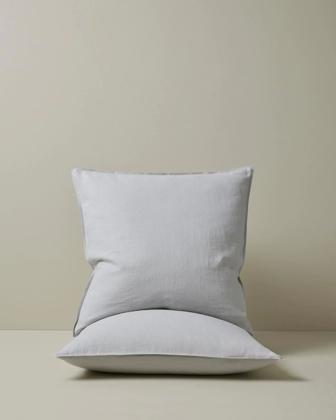 Crafted from the highest quality French Flax Linen, each product from the Ravello range is prewashed and aero finished for a unique and luxuriously soft, relaxed feel, making it a dream to rest and relax on.  The Silver colourway is a cool, muted grey that will sit wonderfully in a neutral bedroom and pair effortlessly with white and onyx.
