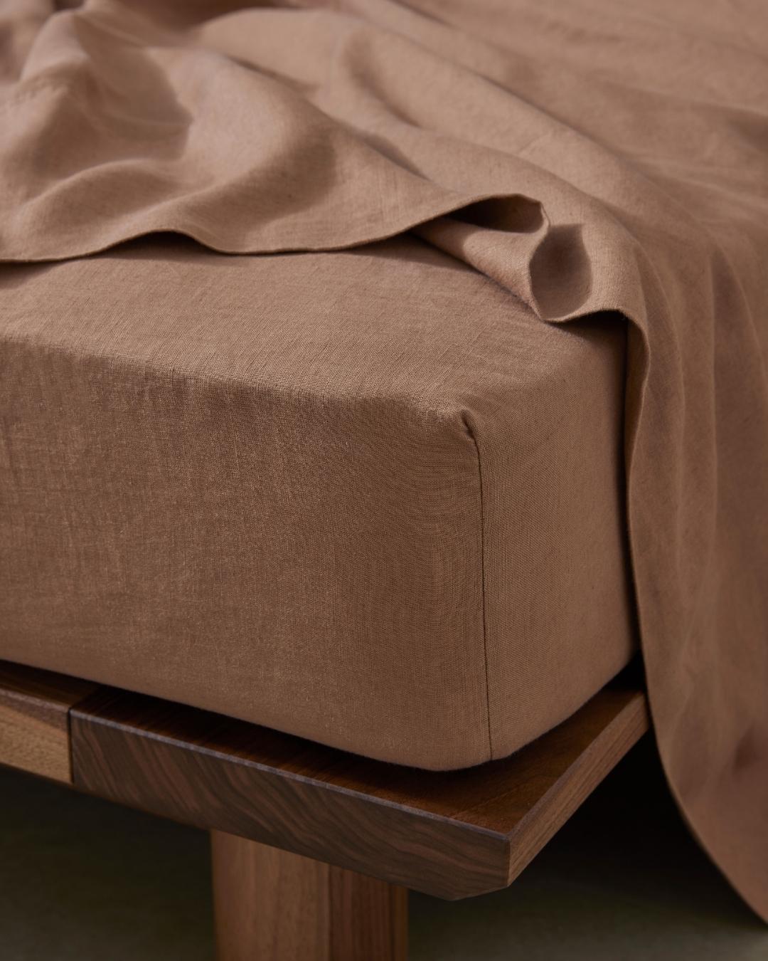 Cover your mattress with soft, luxurious linen with the Ravello Fitted Sheet. The Biscuit colourway is a beautiful, earthy clay that offers warmth and is bound to softly brighten your bedroom while bringing a warm, cosy feel.