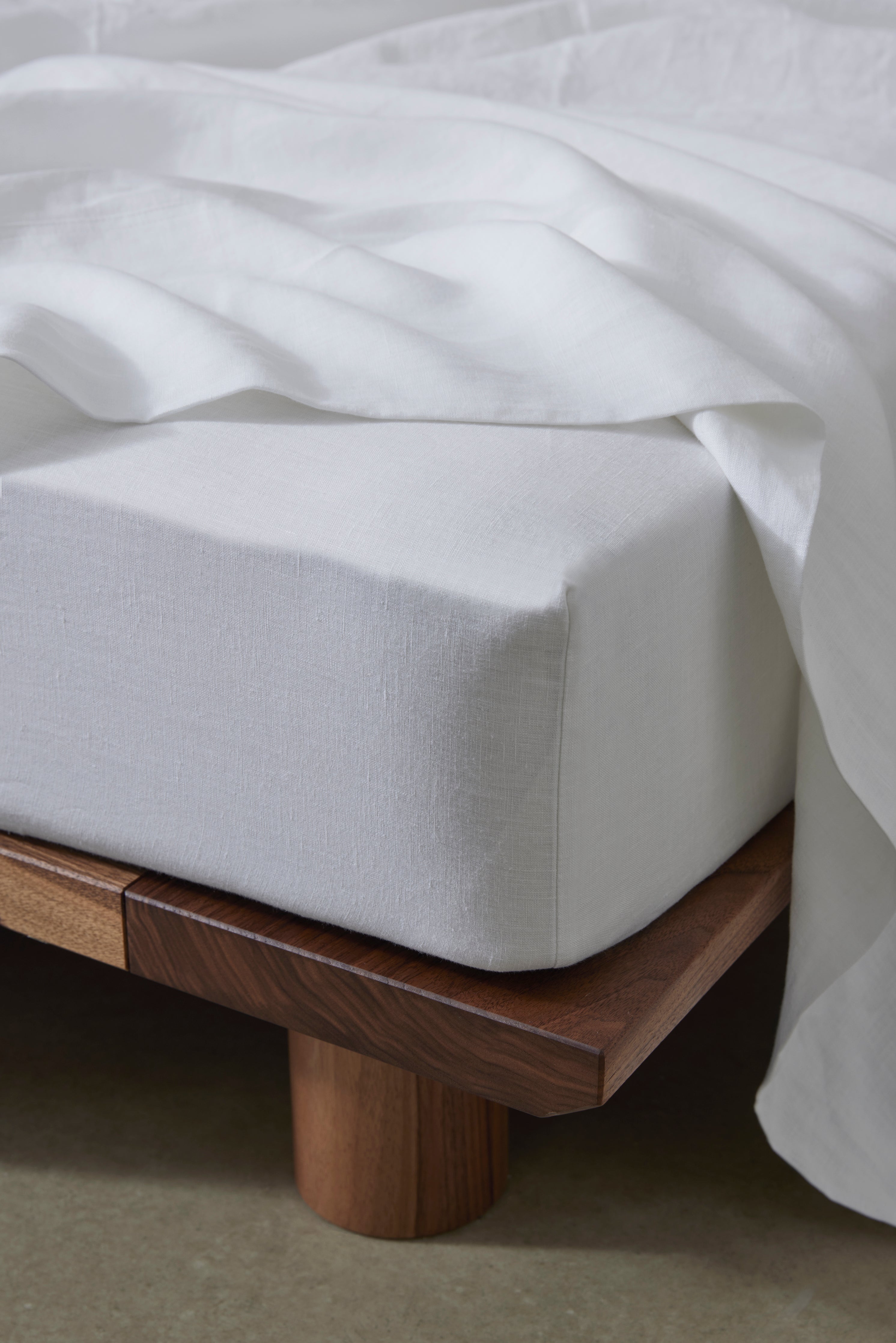 Cover your mattress with soft, luxurious linen with the Ravello Fitted Sheet. The White colourway is a classic, essential shade that will match with any look and create timeless styles.
