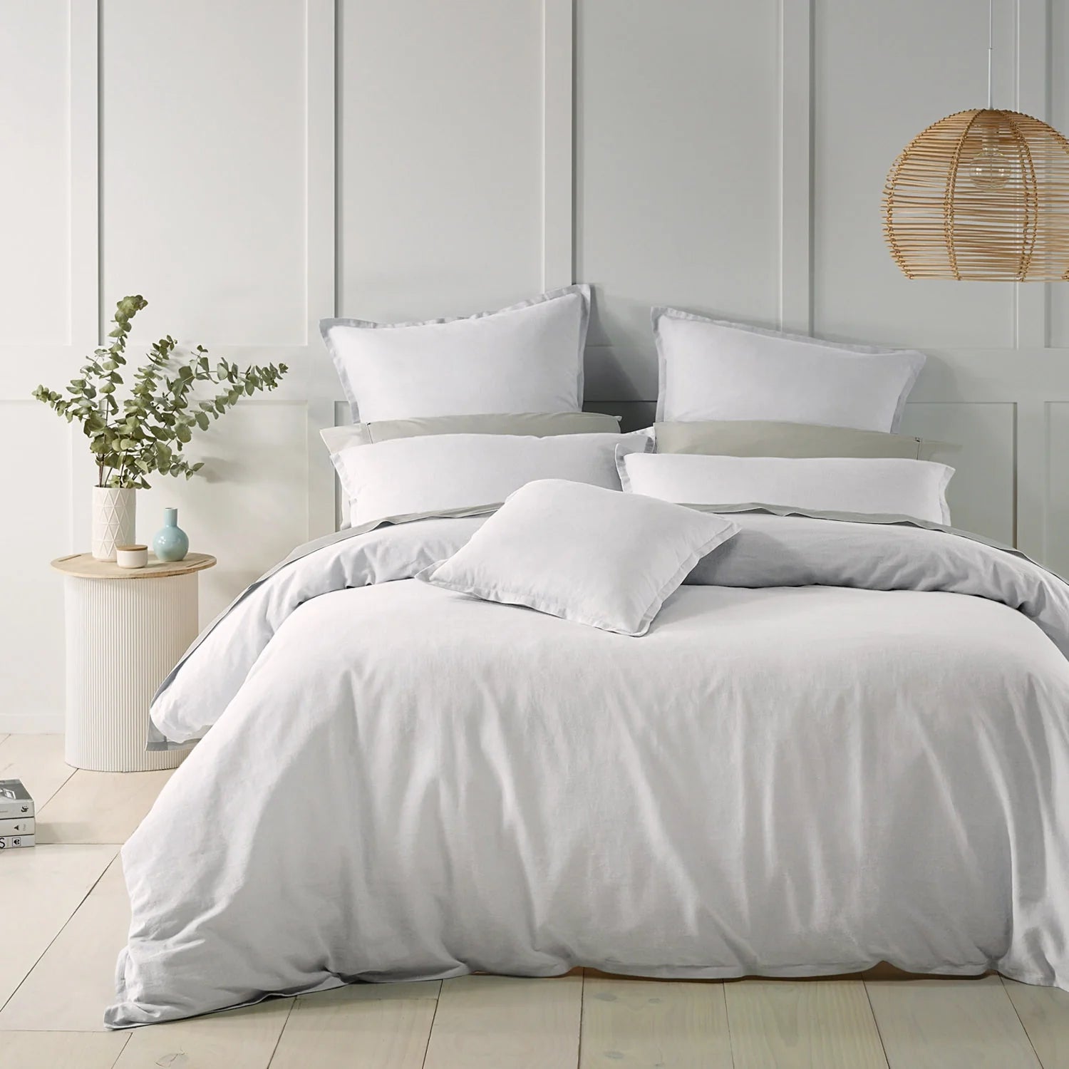 Give your bedroom that vintage look with Wellington. Luxuriously soft linen/cotton yarns continue to become softer after laundering and daily use. The fabric is pre-washed and pre-shrunk and requires minimal ironing. 